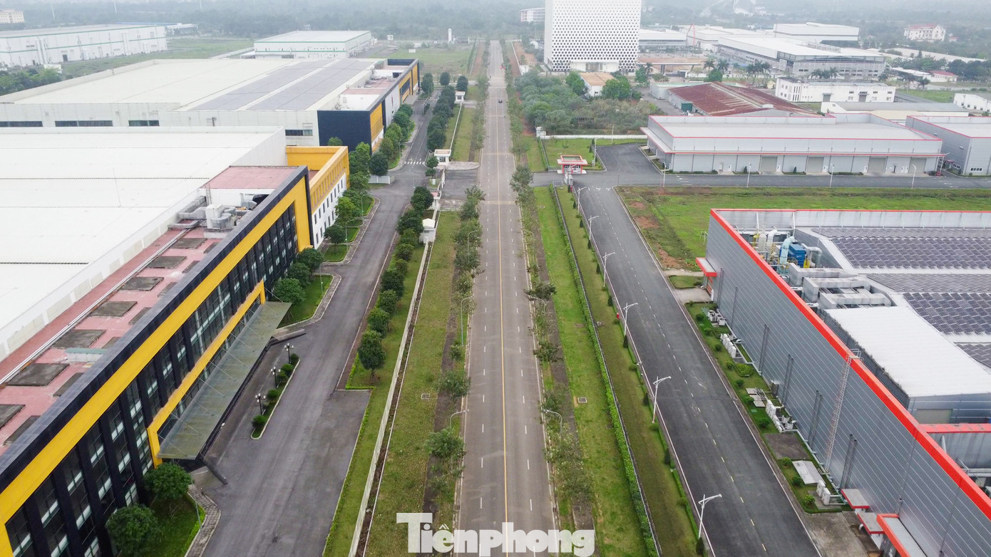 Dự án phát triển cơ sở hạ tầng Khu công nghệ cao Hòa Lạc được thực hiện từ nguồn vốn ODA với mục tiêu đầu tư xây dựng hệ thống hạ tầng kỹ thuật đồng bộ, được ưu tiên bố trí đủ vốn đảm bảo đúng tiến độ hoàn thành dự án.