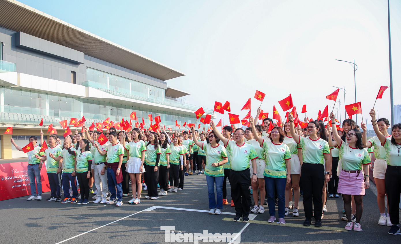 Giải chạy “Vì tương lai xanh” do Agribank phối hợp với Báo Tiền phong tổ chức đã để lại nhiều dấu ấn tốt đẹp đối với các vận động viên và toàn xã hội.