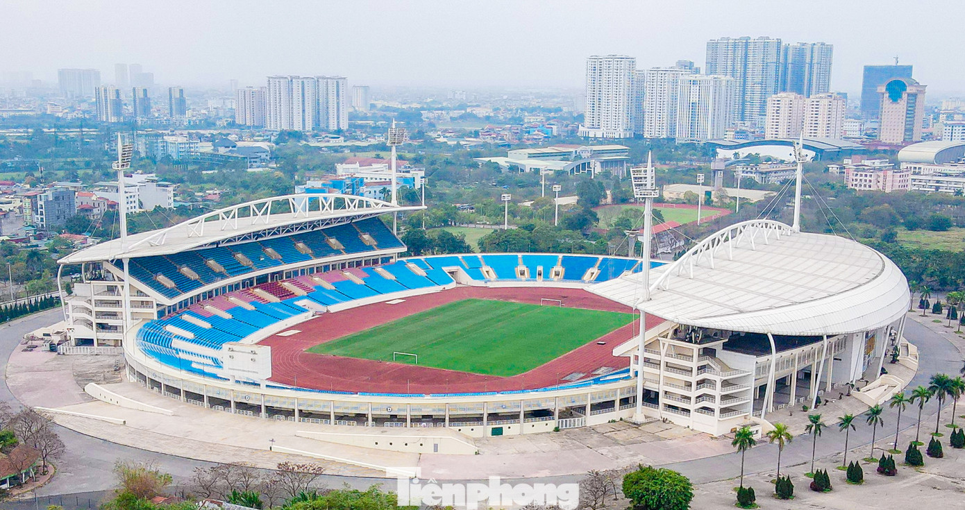 Thời gian qua, sân Mỹ Đình là tâm điểm tranh cãi từ cơ sở vật chất, mặt cỏ đến khoản nợ chậm thuế do không thể trả lên đến 1.000 tỷ đồng.