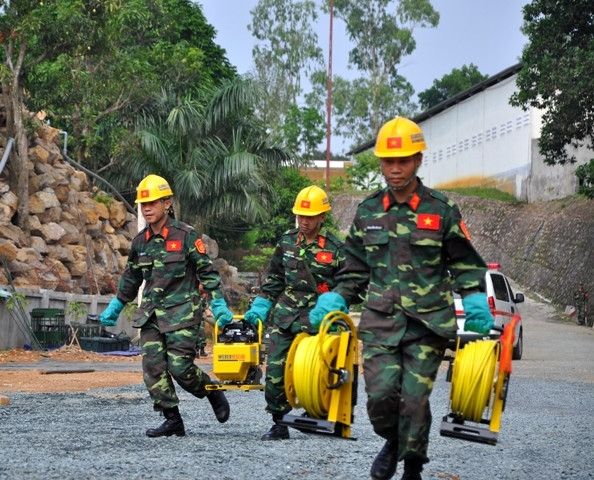 Lao nhanh tới hiện trường 