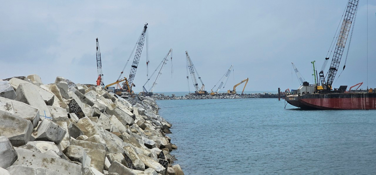 Phương án nhấn chìm vật chất thải trước đây sẽ gây ô nhiễm môi trường. Phương án nhấn chìm vật chất thải trước đây sẽ gây ô nhiễm môi trường.