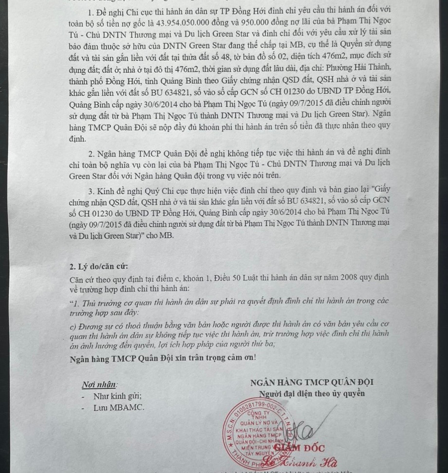 Một trong nhiều văn bản Ngân hàng MB gửi Chi cục THADS TP. Đồng Hới đề nghị đình chỉ thi hành án đối với bà Tú nhưng không được chấp thuận
