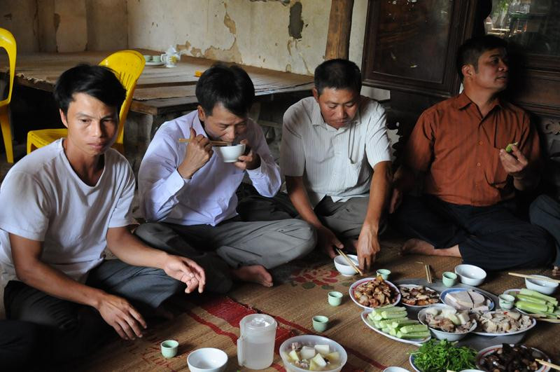 Có lẽ đây là bữa cơm ngon nhất đối với người tù mắc án oan sai sau 10 năm ngồi “bóc lịch”