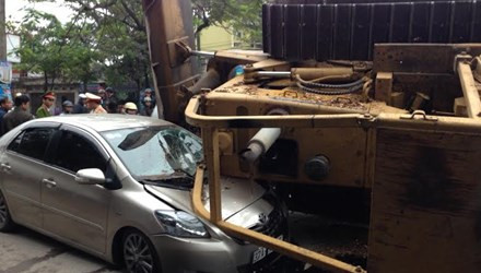 BẢN TIN ATGT: Va chạm với xe container, 2 bà cháu chết thảm ảnh 3