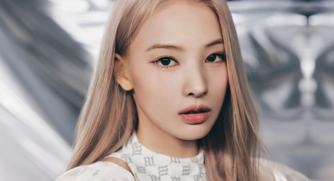 Jinni rời JYP và NMIXX.