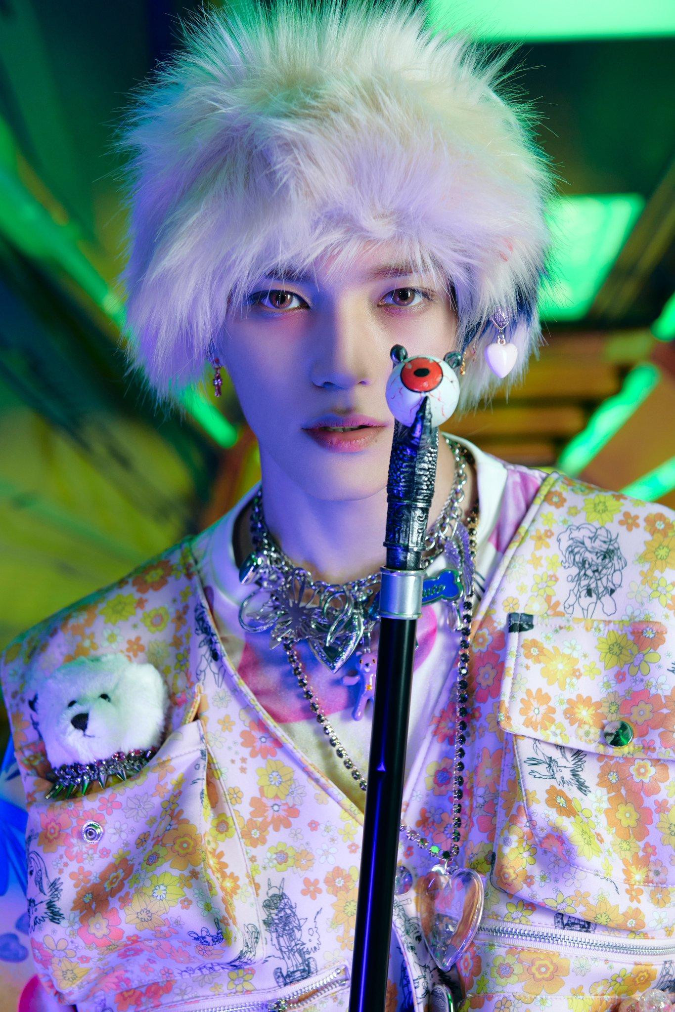 Trưởng nhóm hệ thống NCT - Taeyong. Trưởng nhóm hệ thống NCT - Taeyong.