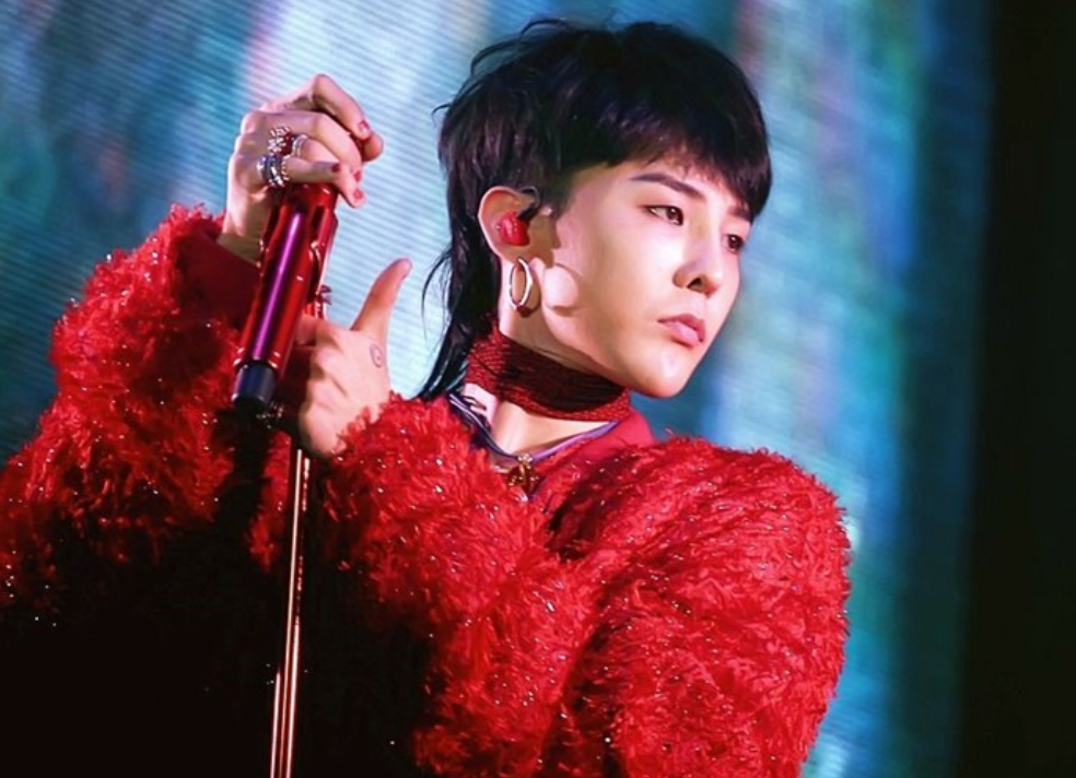 Việc "đi hay ở" của G-Dragon vẫn chưa được quyết định. Việc "đi hay ở" của G-Dragon vẫn chưa được quyết định.