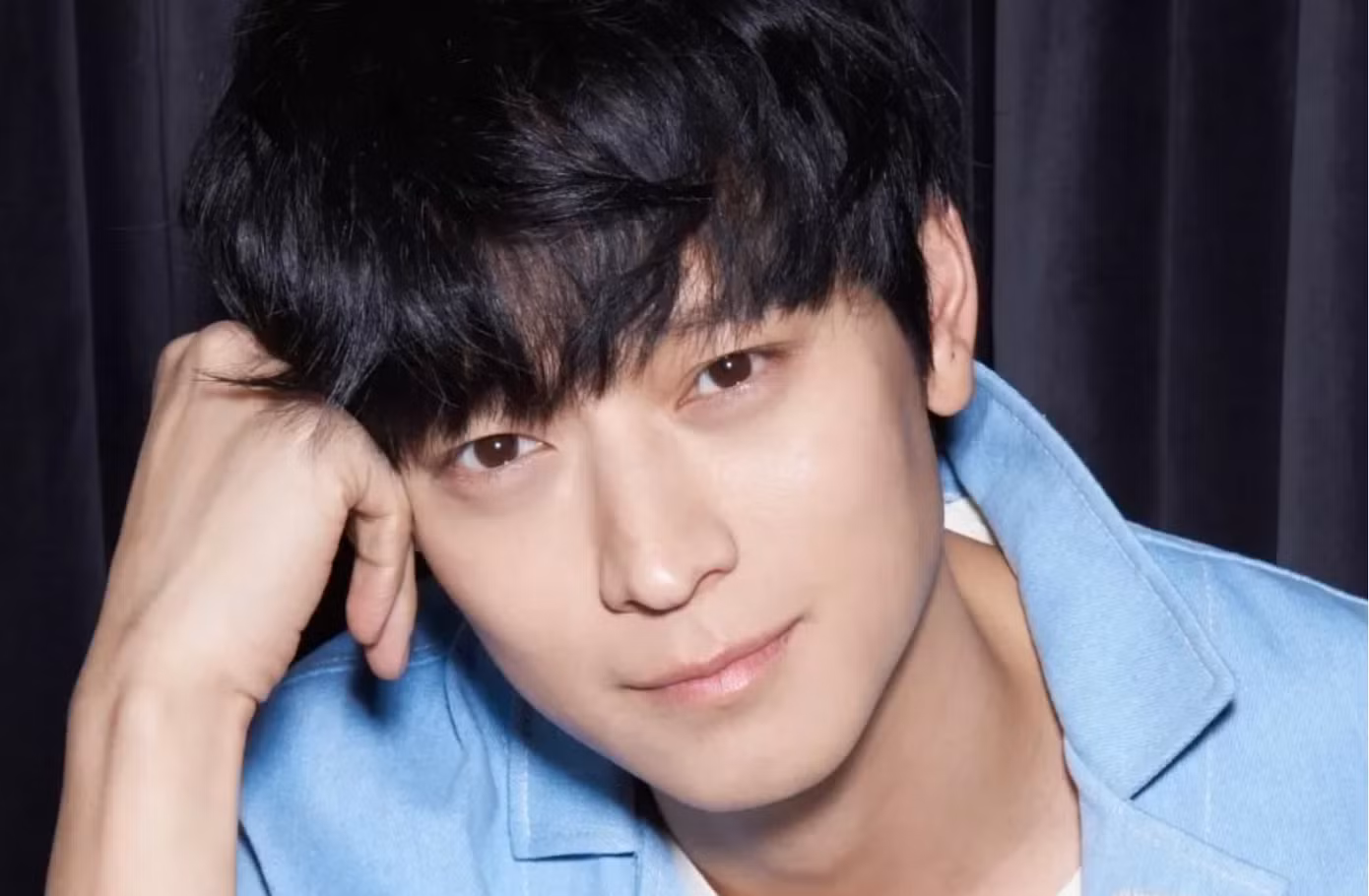 Kang Dong Won rời YG sau 6 năm gắn bó.