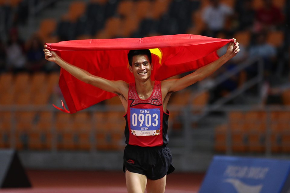 Bóng đá nữ đoạt HCV, Việt Nam trở lại vị trí thứ 2 bảng xếp hạng ảnh 11