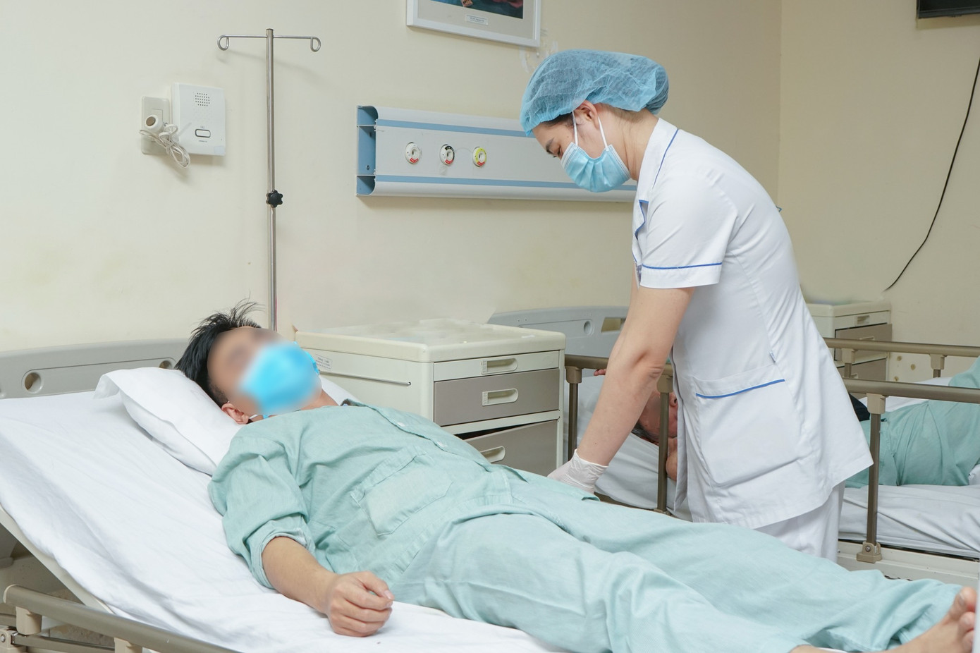 Bệnh nhân có 4 quả thận hồi phục sức khỏe tốt sau khi điều trị. Ảnh: Bệnh viện cung cấp Bệnh nhân có 4 quả thận hồi phục sức khỏe tốt sau khi điều trị. Ảnh: Bệnh viện cung cấp