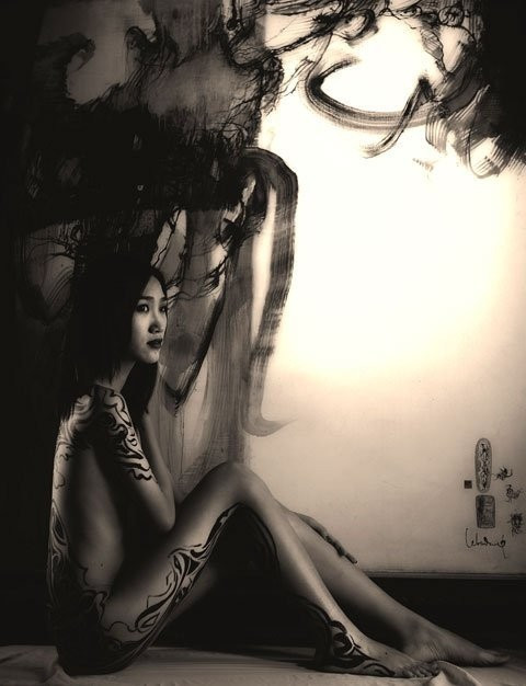 Những hot girl làm mẫu body painting đình đám nhất hiện nay ảnh 6