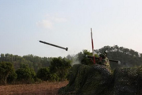 Đạn tên lửa 9K32 Strela 2 lắp đầu đạn nổ phân mảnh nặng 1,15kg, tầm bắn 3.700m, độ cao diệt mục tiêu 50-1.500m