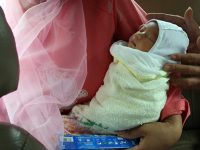 Việc tính tiền lương hưởng chế độ thai sản do BHXH chi trả vào thu nhập chịu thuế thu nhập cá nhân khiến nhiều người bức xúc