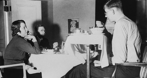 Cuộc đời bi kịch của người đàn ông cao nhất thế giới ảnh 2