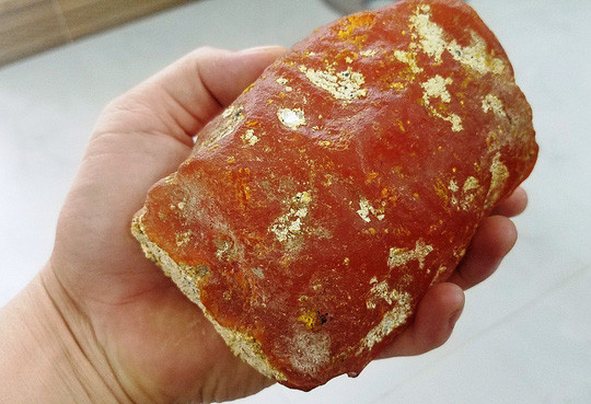 Hai viên đá thơm như nước hoa, 5 tỉ chưa bán ảnh 2