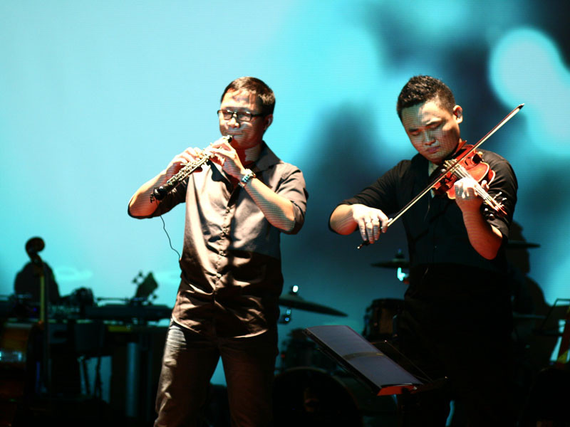 Hòa tấu kèn và violon