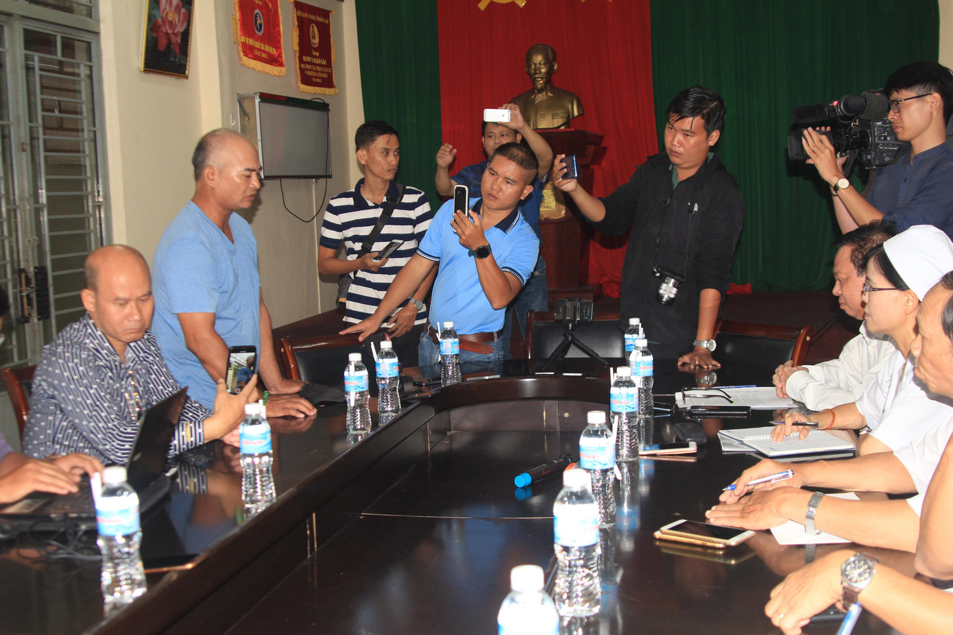 Bệnh viện Nhi Đồng Nai nhận sai sót vụ bé trai tử vong vì bị mổ nhầm ảnh 1