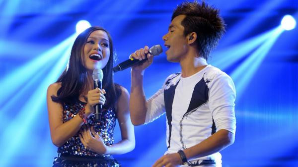 Hoàng Quyên và Yasuy cùng lên sân khấu chung kết Vietnam Idol. Ảnh: Tuổi trẻ