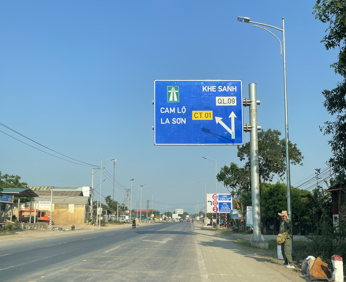 Điểm nối Quốc lộ 9 vào cao tốc Cam Lộ-La Sơn.