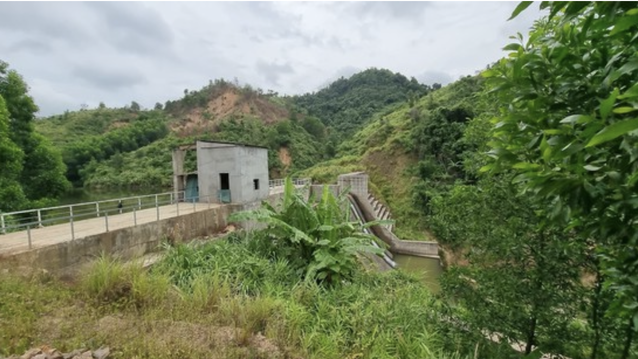 Nhà máy Thủy điện Khe Giông của Công ty Cổ phần đầu tư Thanh Hoa tại xã Húc, huyện Hướng Hóa. Ảnh: Vân Phong