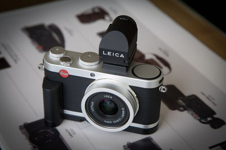 Leica X2