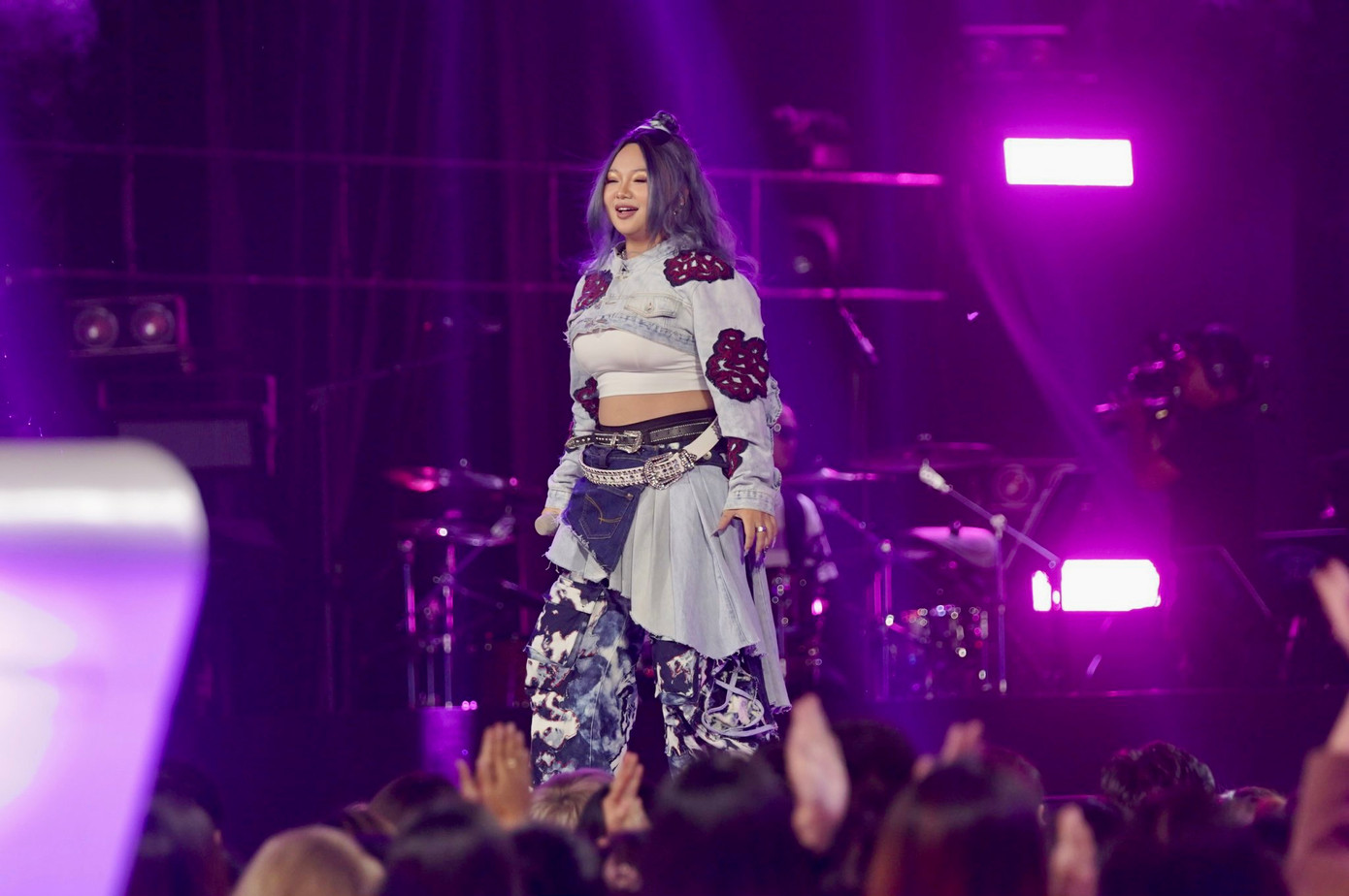 Thí sinh phải hát các bản hit một thời trong live show 2 của Vietnam Idol 2023. Thí sinh phải hát các bản hit một thời trong live show 2 của Vietnam Idol 2023.