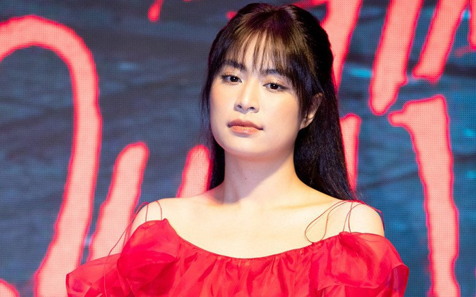 Hoàng Thùy Linh cho biết sẽ nhìn vào điểm yếu để khắc phục, trân trọng điểm mạnh để phát huy. Hoàng Thùy Linh cho biết sẽ nhìn vào điểm yếu để khắc phục, trân trọng điểm mạnh để phát huy.