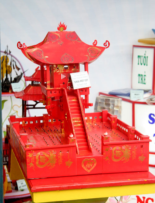 Mô hình Chùa Một Cột