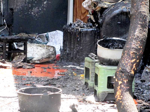 Nhiều vật dụng bị cháy đen