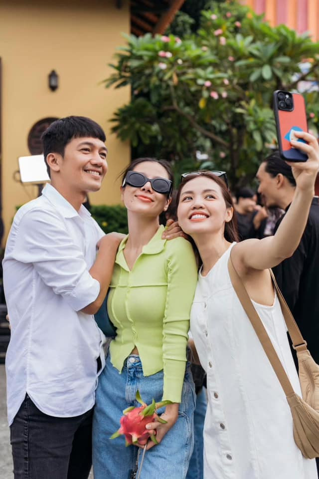 Hình ảnh do ca sĩ Linh Phi - vợ diễn viên Quang Tuấn chia sẻ.