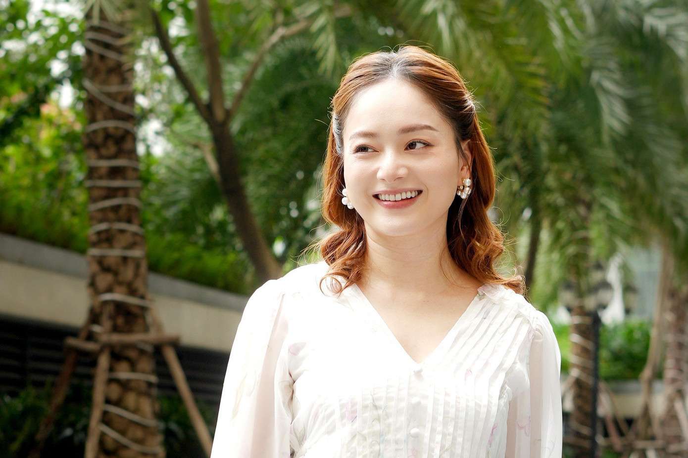 Lan Phương có tổ ấm hạnh phúc bên chồng ngoại quốc. Hai người kết hôn năm 2018 và có con gái. Nữ diễn viên cho biết chồng cô là người thoải mái, tôn trọng vợ.