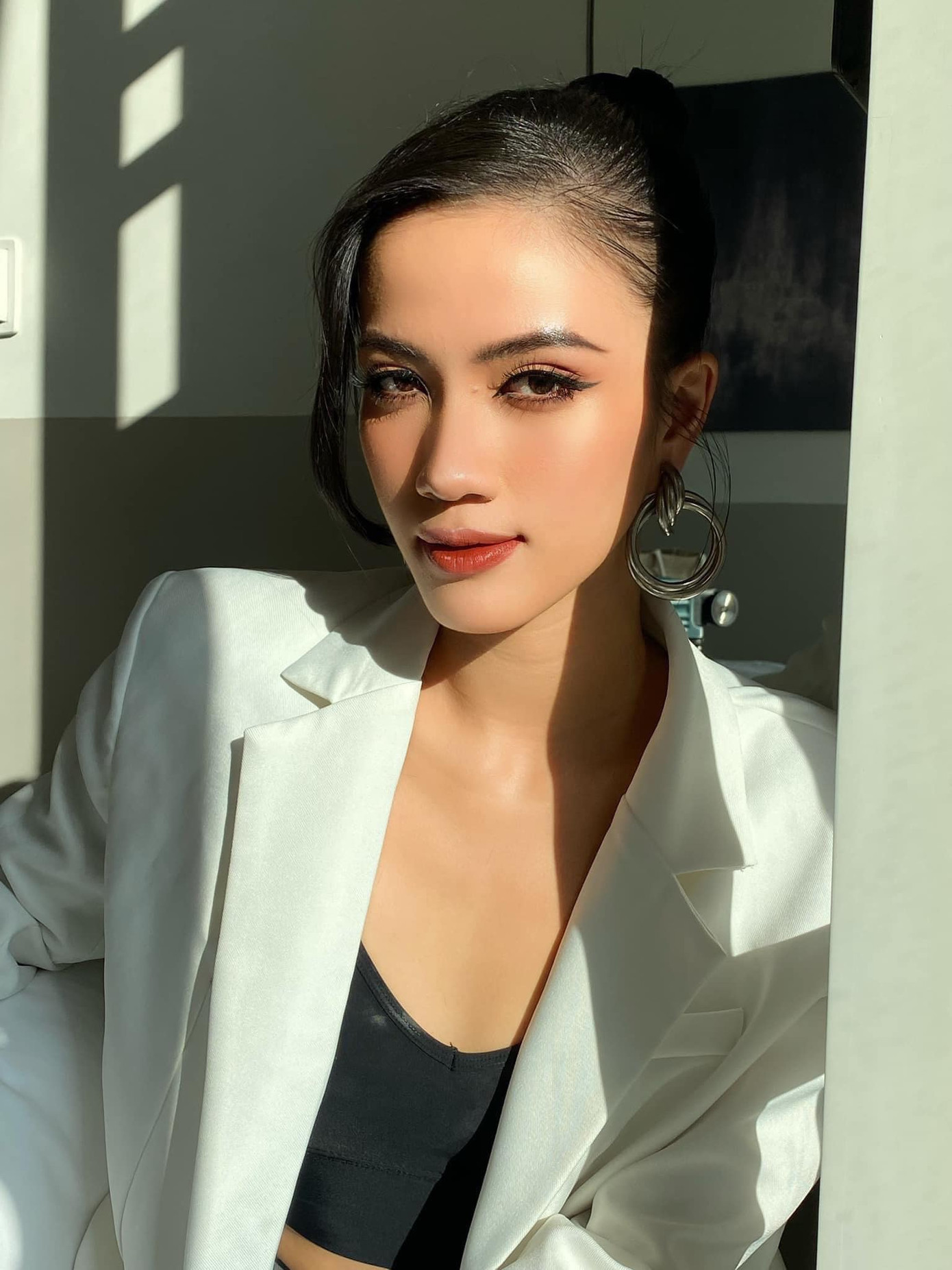 Á hậu 2 Trương Quí Minh Nhàn từng thử sức với vai trò là giáo viên dạy IELTS. Công việc này không chỉ giúp cô củng cố và phát triển khả năng ngoại ngữ mà còn góp phần lan tỏa niềm yêu thích học tiếng Anh đến các học viên. Ngoài ra, Minh Nhàn dần rèn luyện được tính kiên nhẫn và biết nhìn nhận mọi việc một cách sâu sắc hơn. Á hậu 2 Trương Quí Minh Nhàn từng thử sức với vai trò là giáo viên dạy IELTS. Công việc này không chỉ giúp cô củng cố và phát triển khả năng ngoại ngữ mà còn góp phần lan tỏa niềm yêu thích học tiếng Anh đến các học viên. Ngoài ra, Minh Nhàn dần rèn luyện được tính kiên nhẫn và biết nhìn nhận mọi việc một cách sâu sắc hơn.