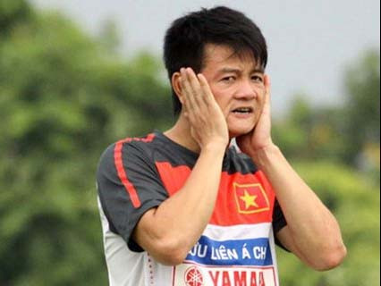 Văn Quyến tuột dốc không phanh. Văn Quyến tuột dốc không phanh