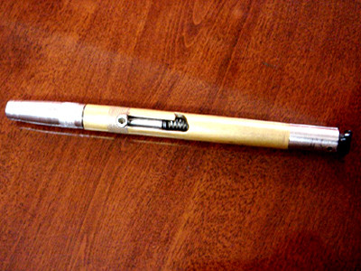 Súng bút Trung “trọc” giao nộp