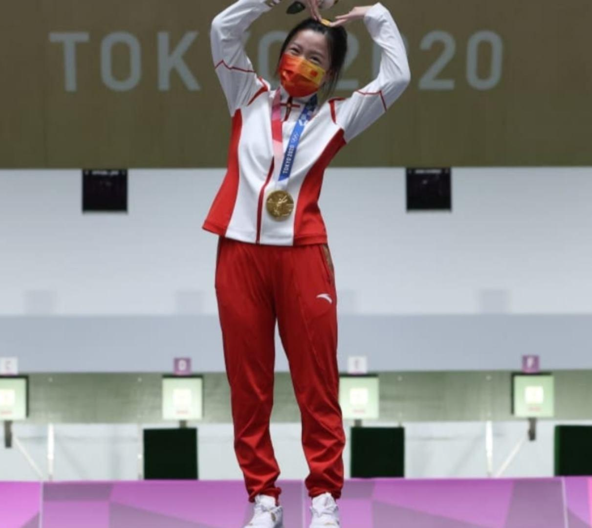 Hạnh phúc nhất là theo đuổi thần tượng và được thần tượng đáp lại.