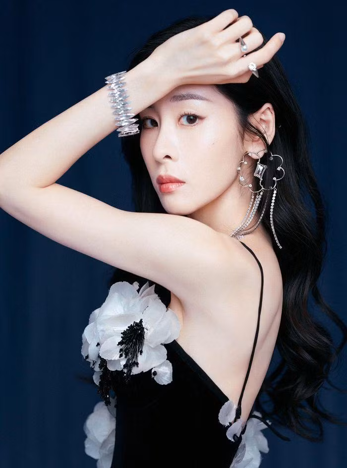 Tố Trương Bích Thần là kẻ thứ ba.