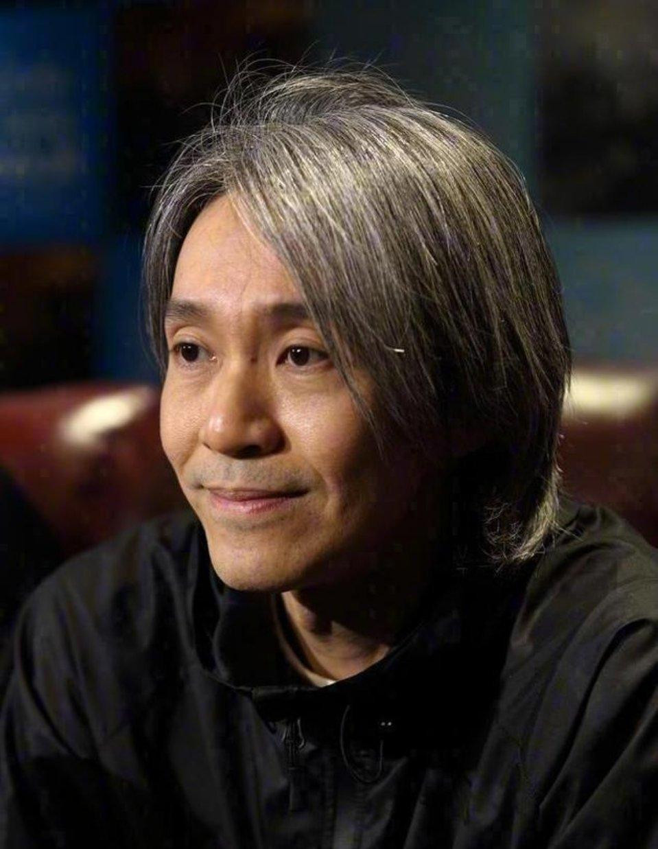 Châu Tinh Trì vướng nghi vấn hẹn hò người đẹp 17 tuổi. Châu Tinh Trì vướng nghi vấn hẹn hò người đẹp 17 tuổi.