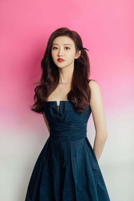 Theo như nhiều nguồn tin thì Cảnh Điềm đảm nhận vai nữ chính của phim. Theo như nhiều nguồn tin thì Cảnh Điềm đảm nhận vai nữ chính của phim.