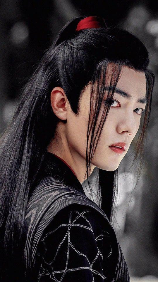 Tiêu Chiến luôn được khen hợp với tạo hình cổ trang, như trong "Trần Tình Lệnh". Tiêu Chiến luôn được khen hợp với tạo hình cổ trang, như trong "Trần Tình Lệnh".