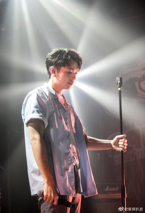 Không chỉ là hẹn hò... Không chỉ là hẹn hò...