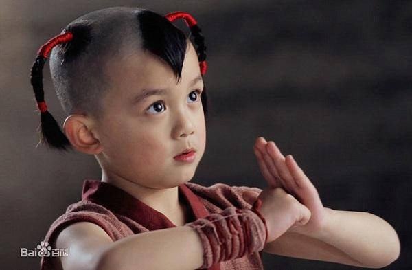 Ngô Lỗi xuất thân là diễn viên nhí.