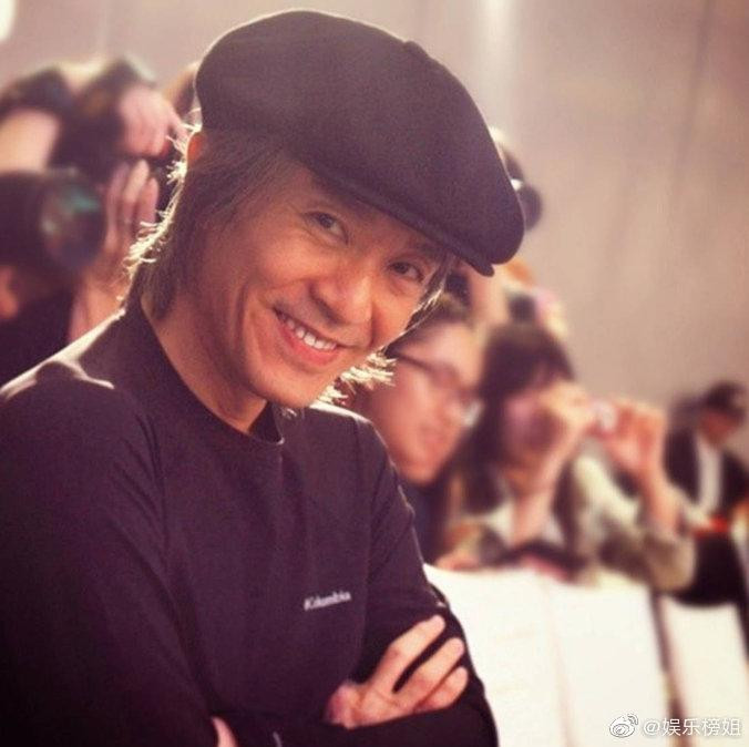 Theo thông tin từ truyền thông, Châu Tinh Trì là người chủ động cưa cẩm cô nàng. Theo thông tin từ truyền thông, Châu Tinh Trì là người chủ động cưa cẩm cô nàng.