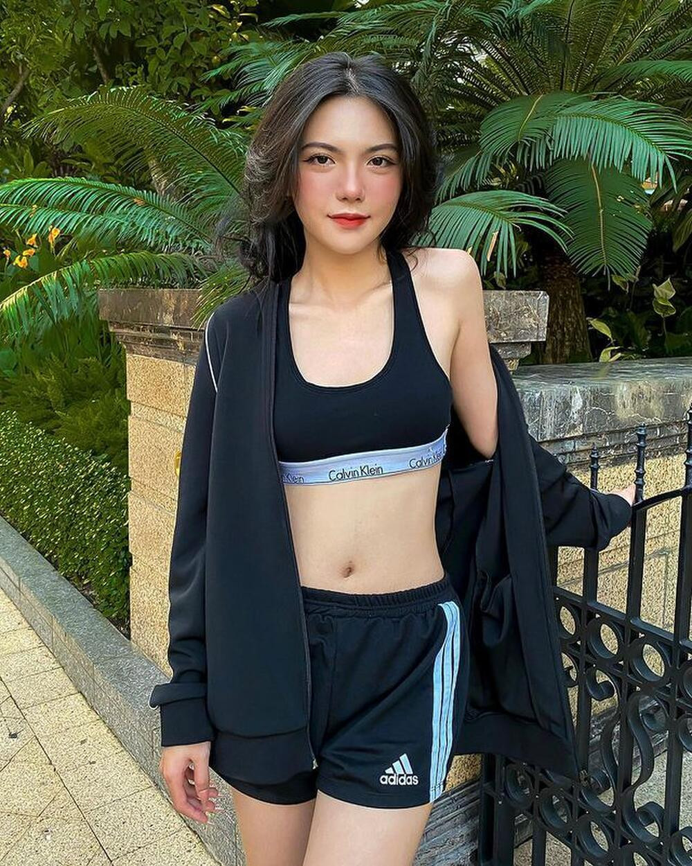 Nhiều cư dân mạng khuyên cô nàng không nên tham gia chương trình. Nhiều cư dân mạng khuyên cô nàng không nên tham gia chương trình.