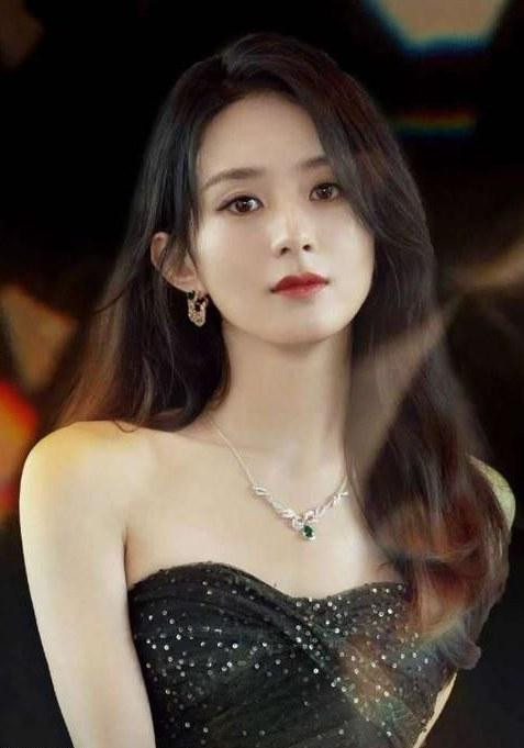 Tính cách của Triệu Lệ Dĩnh được cho là không phù hợp tham gia show thực tế.