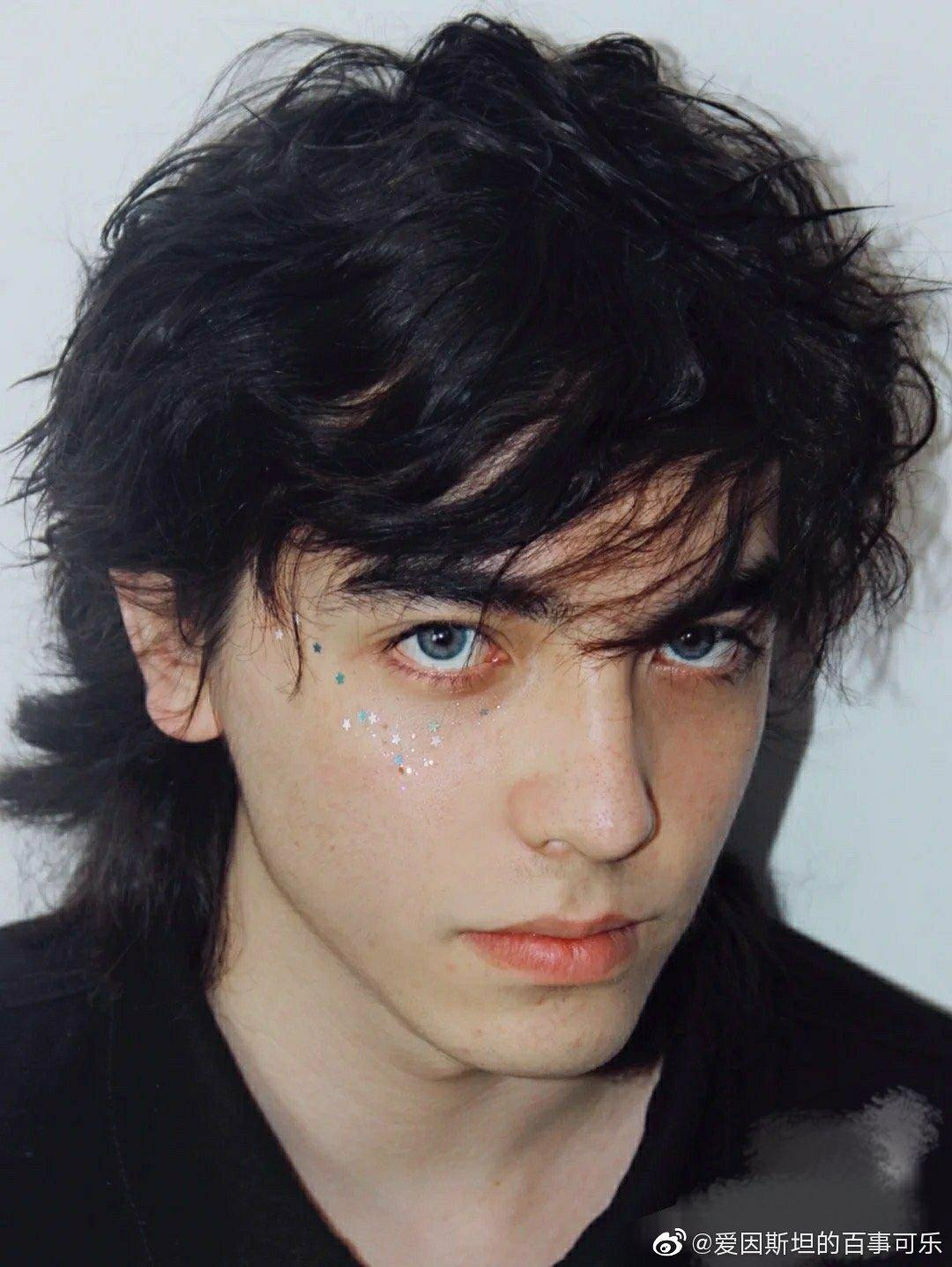 Đẹp trai chưa đủ, anh chàng còn là một học bá chính hiệu.