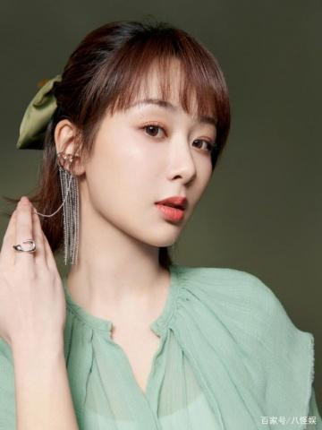 Fan Dương Tử phản đối cô tham gia bộ phim này. Fan Dương Tử phản đối cô tham gia bộ phim này.