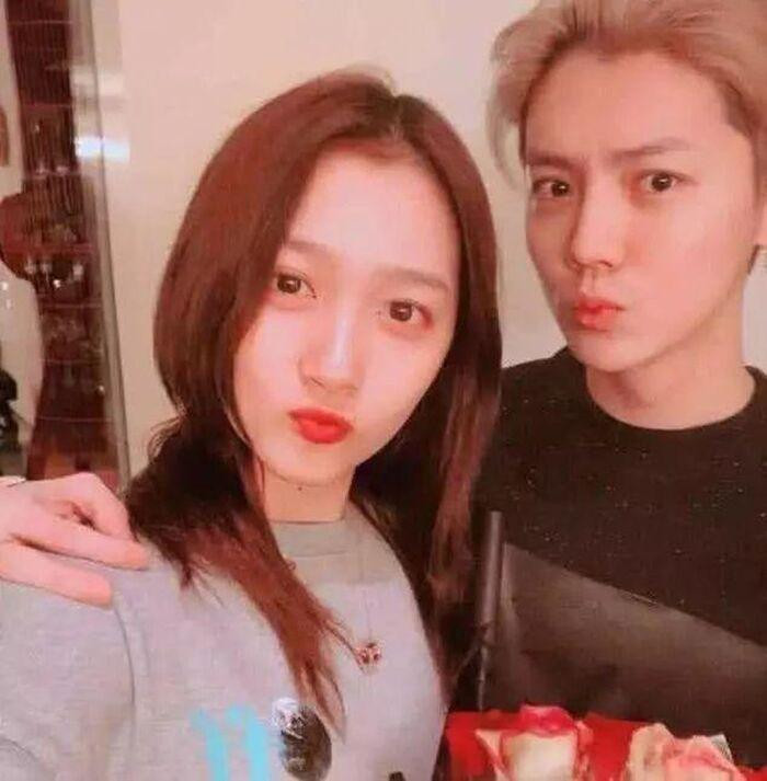 Lộc Hàm có sự nghiệp vững chắc nhưng cũng bị ảnh hưởng vì công khai hẹn hò. Lộc Hàm có sự nghiệp vững chắc nhưng cũng bị ảnh hưởng vì công khai hẹn hò.