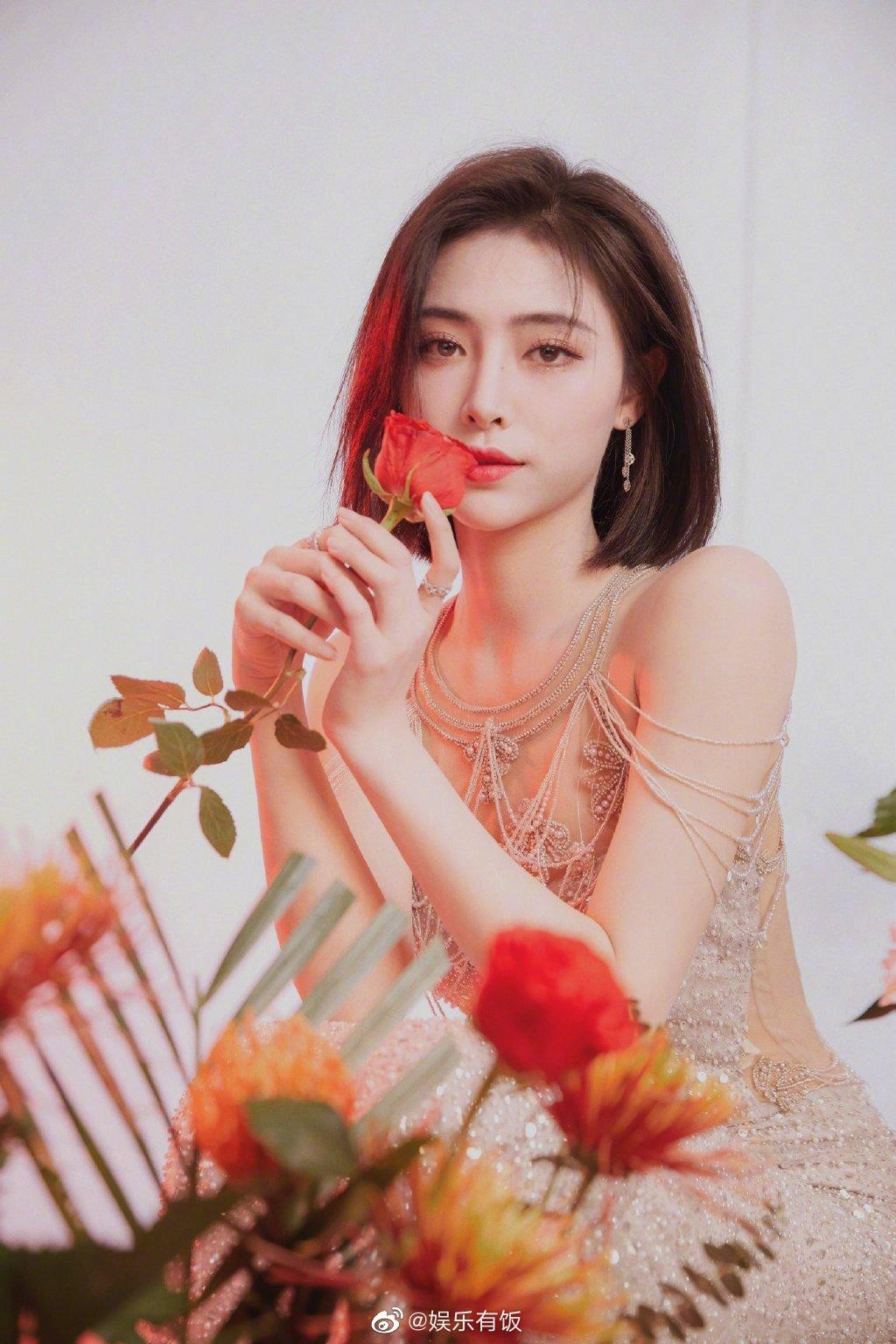 Hứa Giai Kỳ đang hẹn hò?