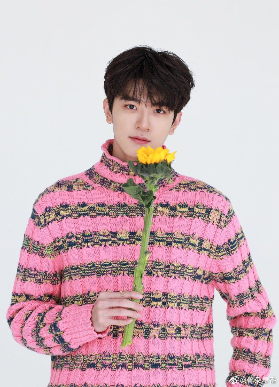 Lâm Nhất là nam thần thanh xuân của nhiều cô gái.