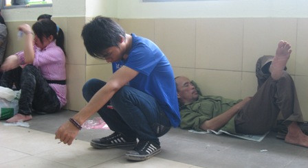 Đủ kiểu nằm ngồi